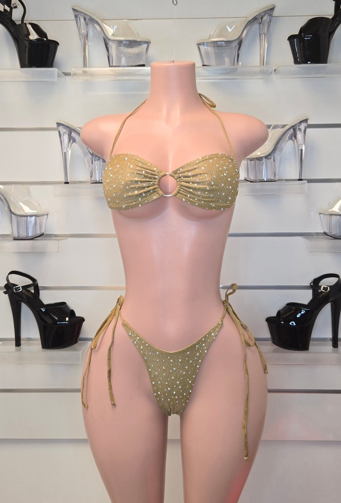 Front view of King Thong 10Y Stripper Set Centauro With Stones, neon lime rhinestone bikini for exotic dancers and pole performers.
Back view of 10Y Stripper Set Centauro With Stones, neon green thong bikini for strippers, club dancers, and stagewear shows.
Detail of neon rhinestone bikini 10Y Stripper Set Centauro, handcrafted with sparkling stones and adjustable ties for dancers.
Neon stripper bikini King Thong 10Y Set Centauro With Stones, luxury handmade dancewear for pole dancer