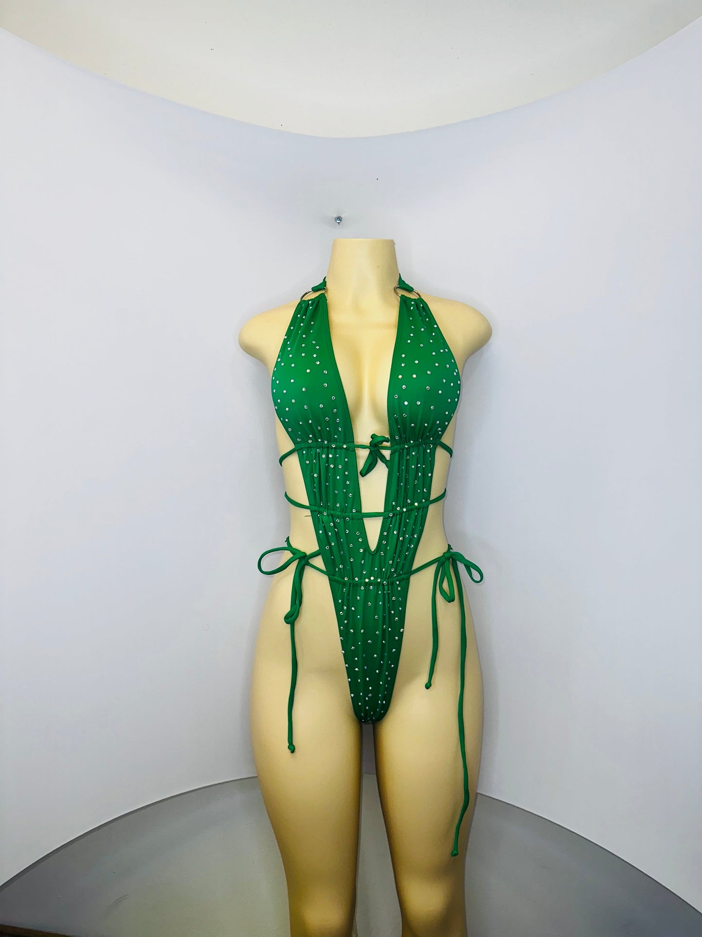 10A Body Atenea With Stones