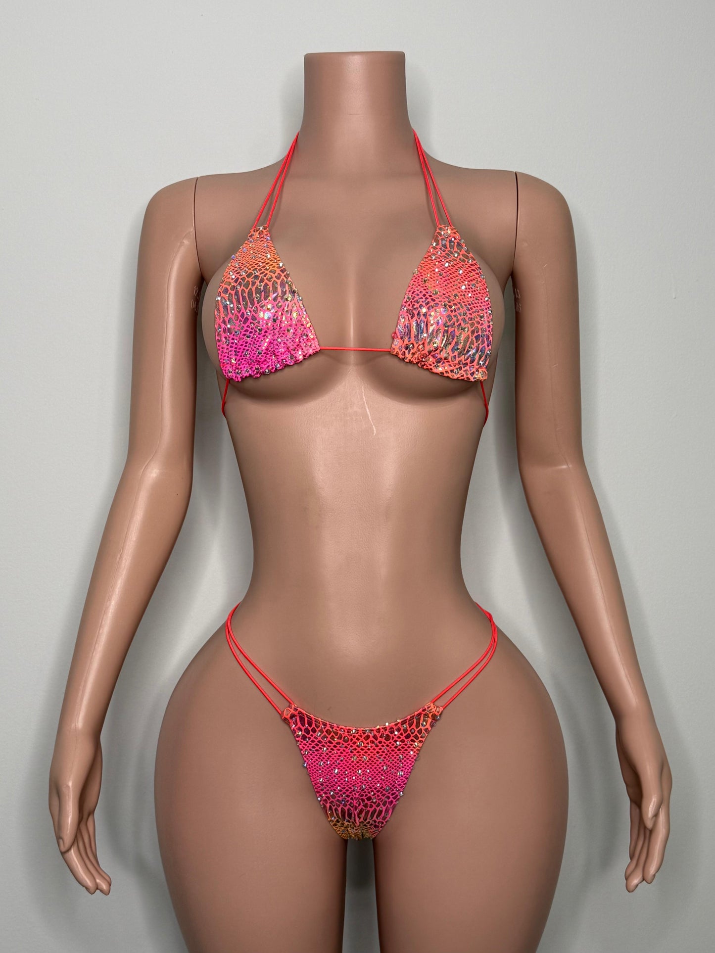 10B Set Susi – Rhinestone Micro Bikini – Exotic Dancer Stagewear for Women – Stage & Clubwear Outfit King Thong