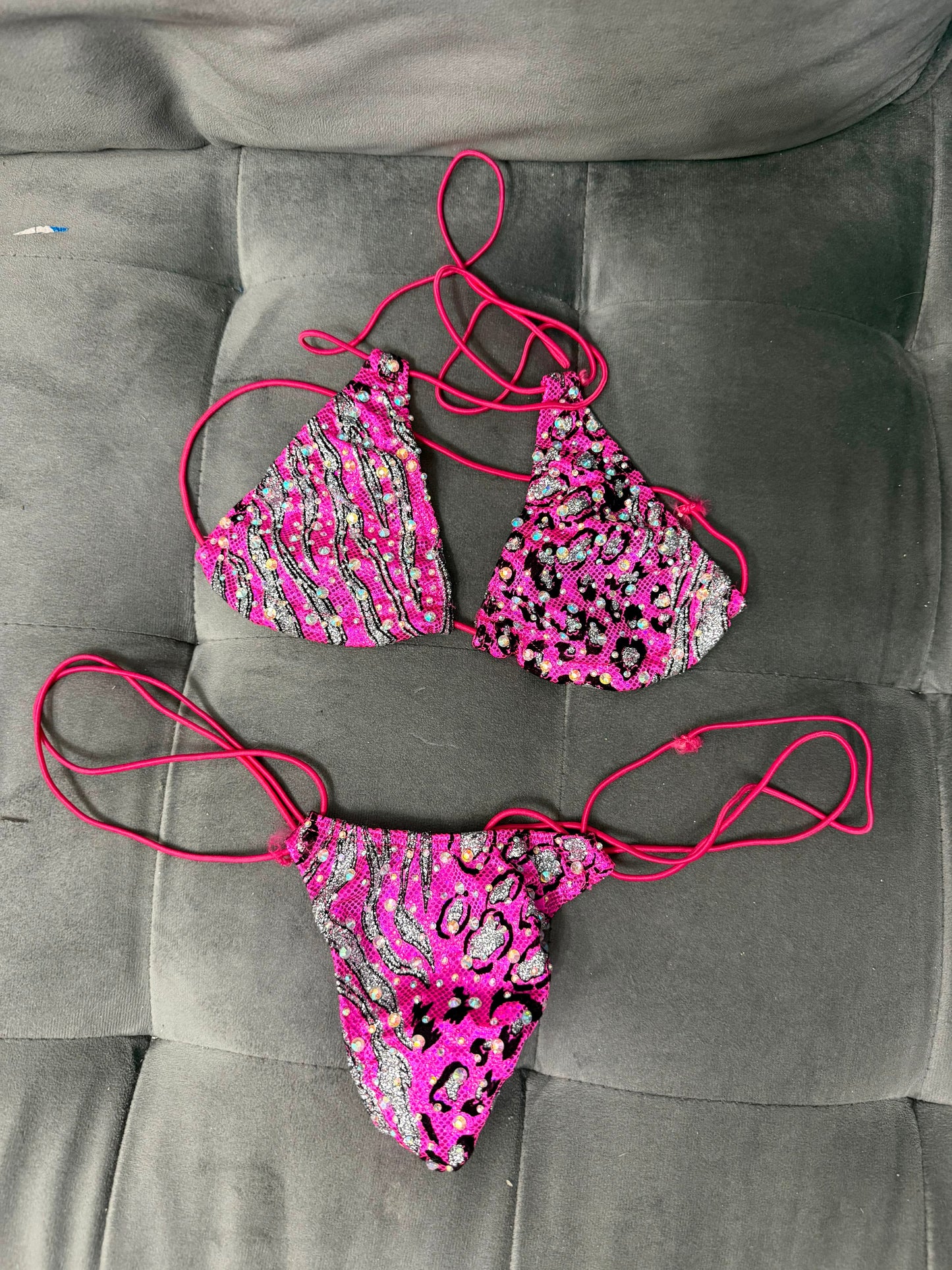 10B Set Susi – Rhinestone Micro Bikini – Exotic Dancer Stagewear for Women – Stage & Clubwear Outfit King Thong