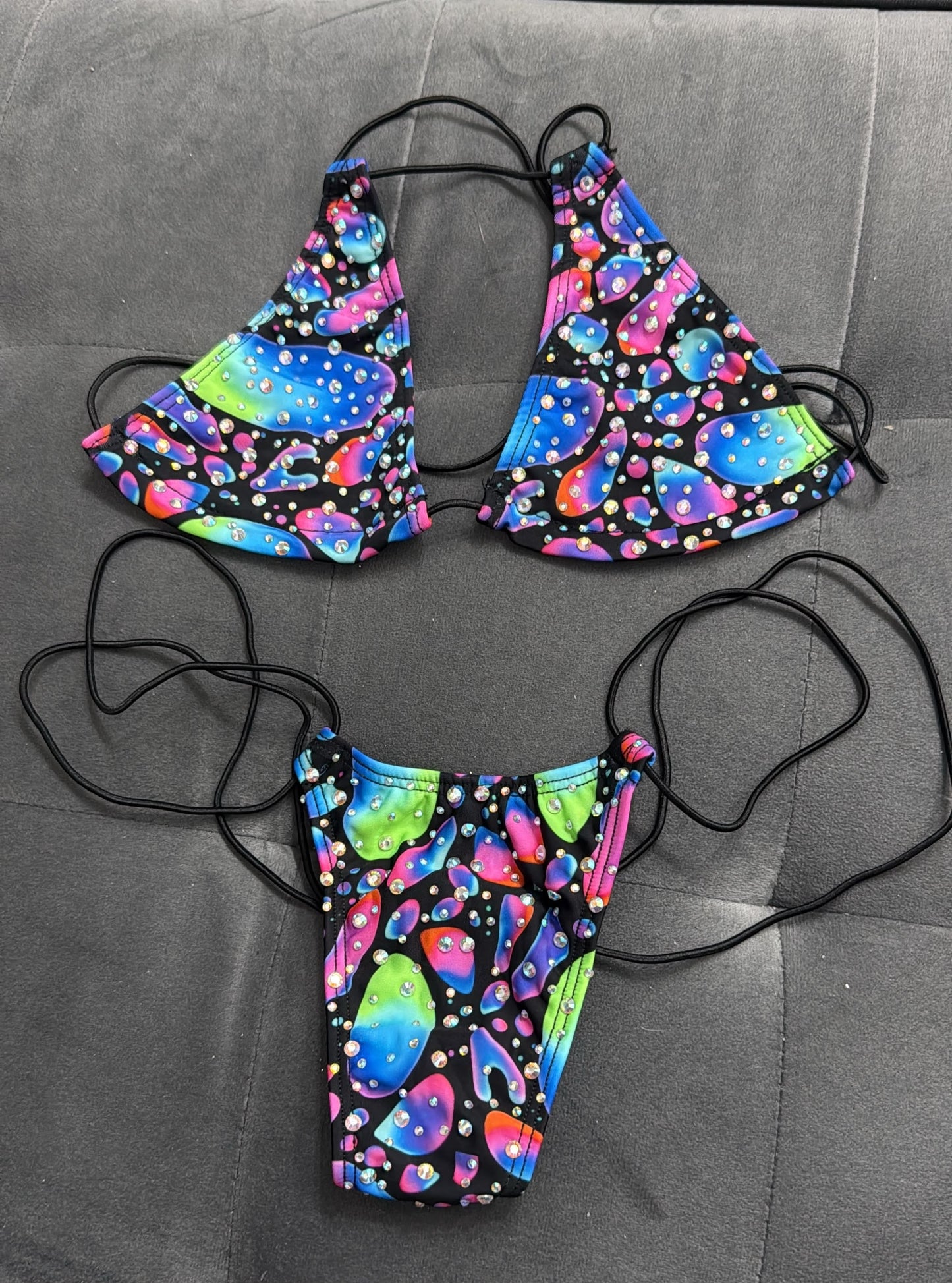 10B Set Susi – Rhinestone Micro Bikini – Exotic Dancer Stagewear for Women – Stage & Clubwear Outfit King Thong