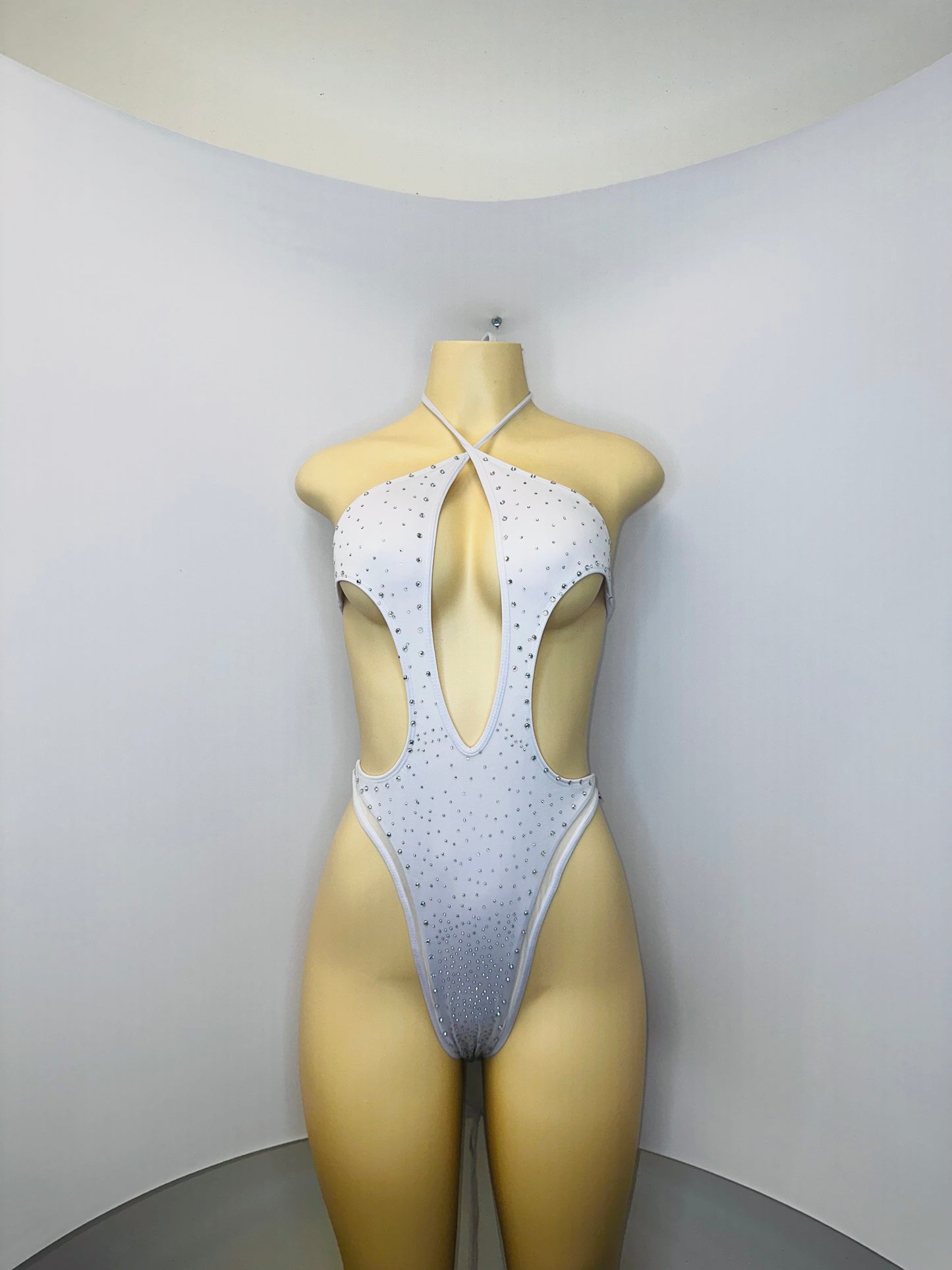 2M Body Minerva With Stones - Available