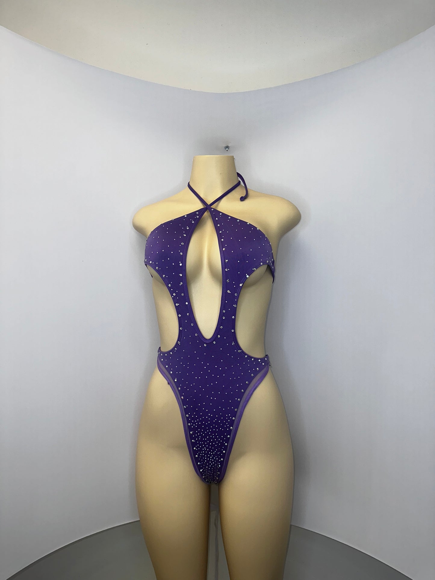 2M Body Minerva With Stones - Available