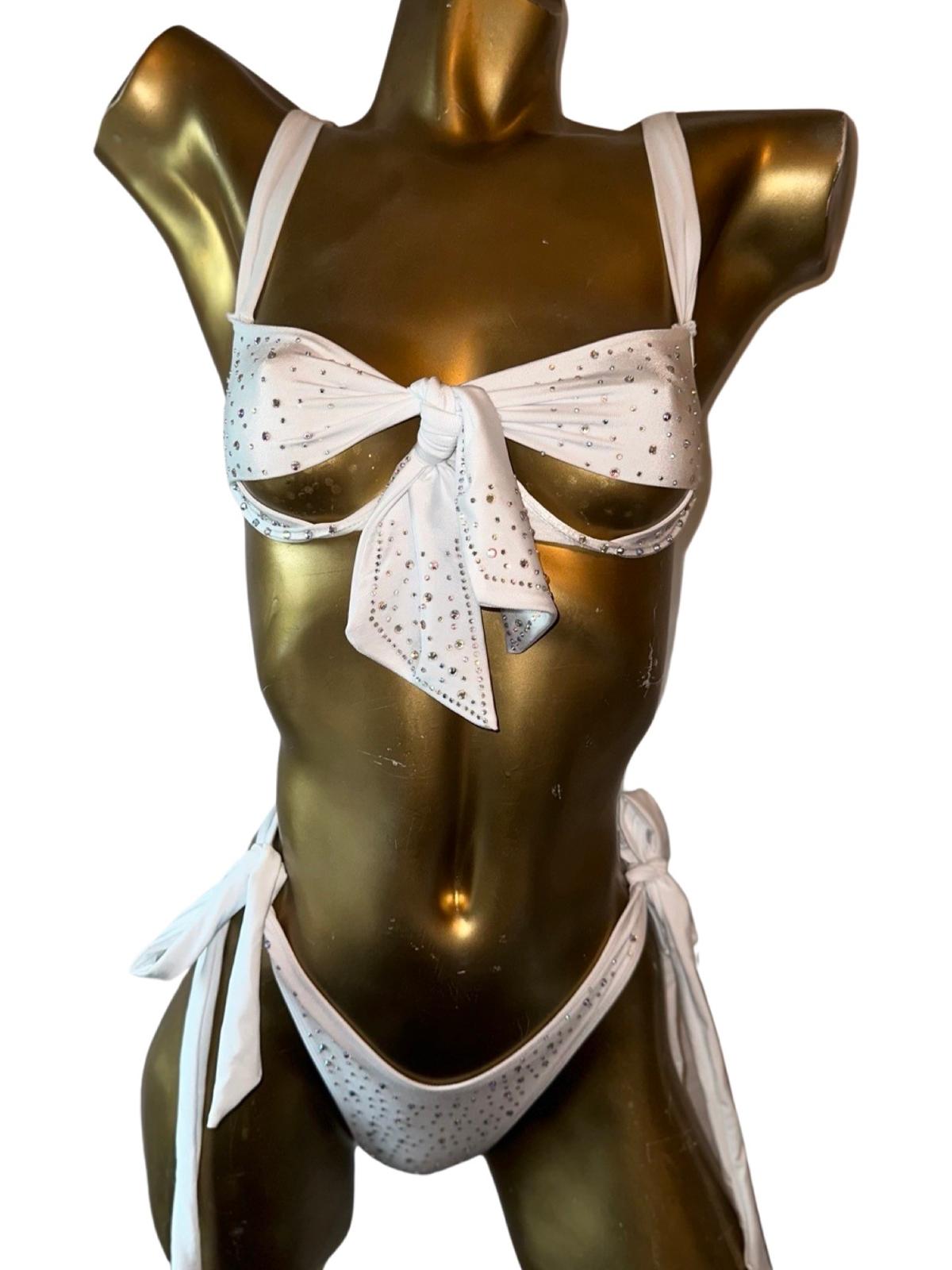 10B Set Moño With Stones