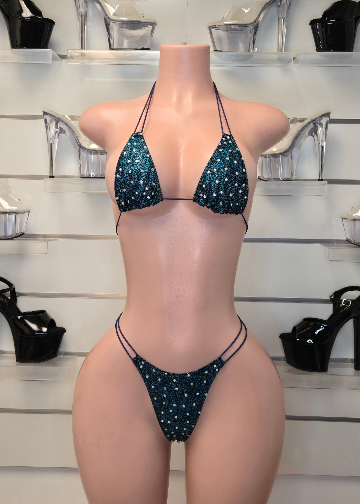 rhinestone micro bikini

handmade dancewear

stripper outfit

stagewear

clubwear for women

pole dance costume

sparkly bikini set

King Thong

Set Susi

handmade performance outfit