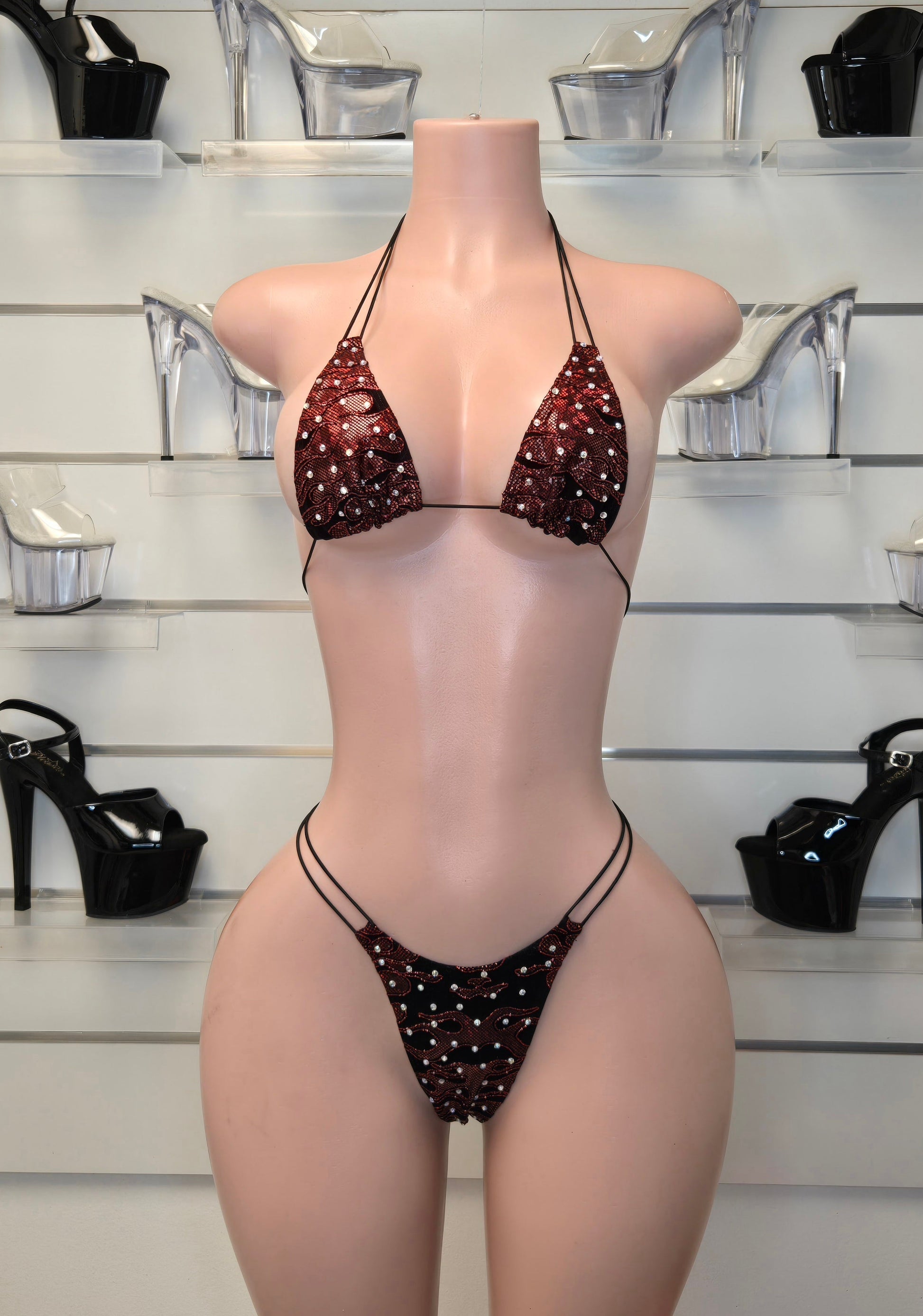 rhinestone micro bikini

handmade dancewear

stripper outfit

stagewear

clubwear for women

pole dance costume

sparkly bikini set

King Thong

Set Susi

handmade performance outfit