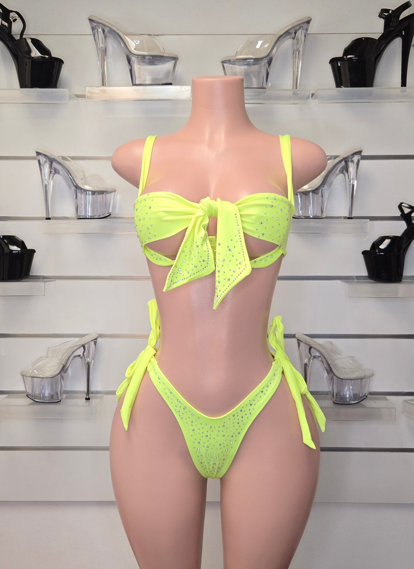 10B Set Moño With Stones