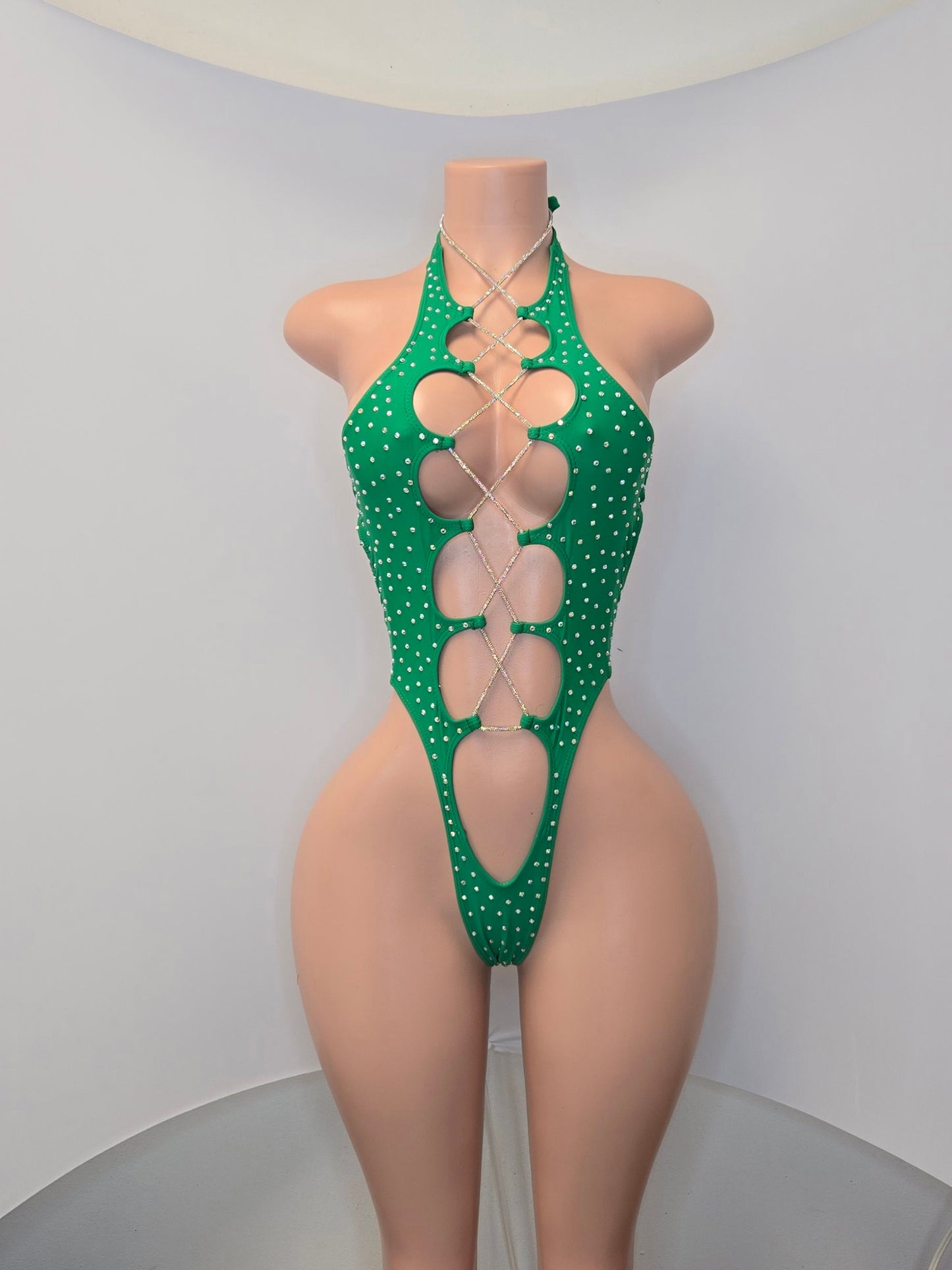 10B Body Tania With Stones