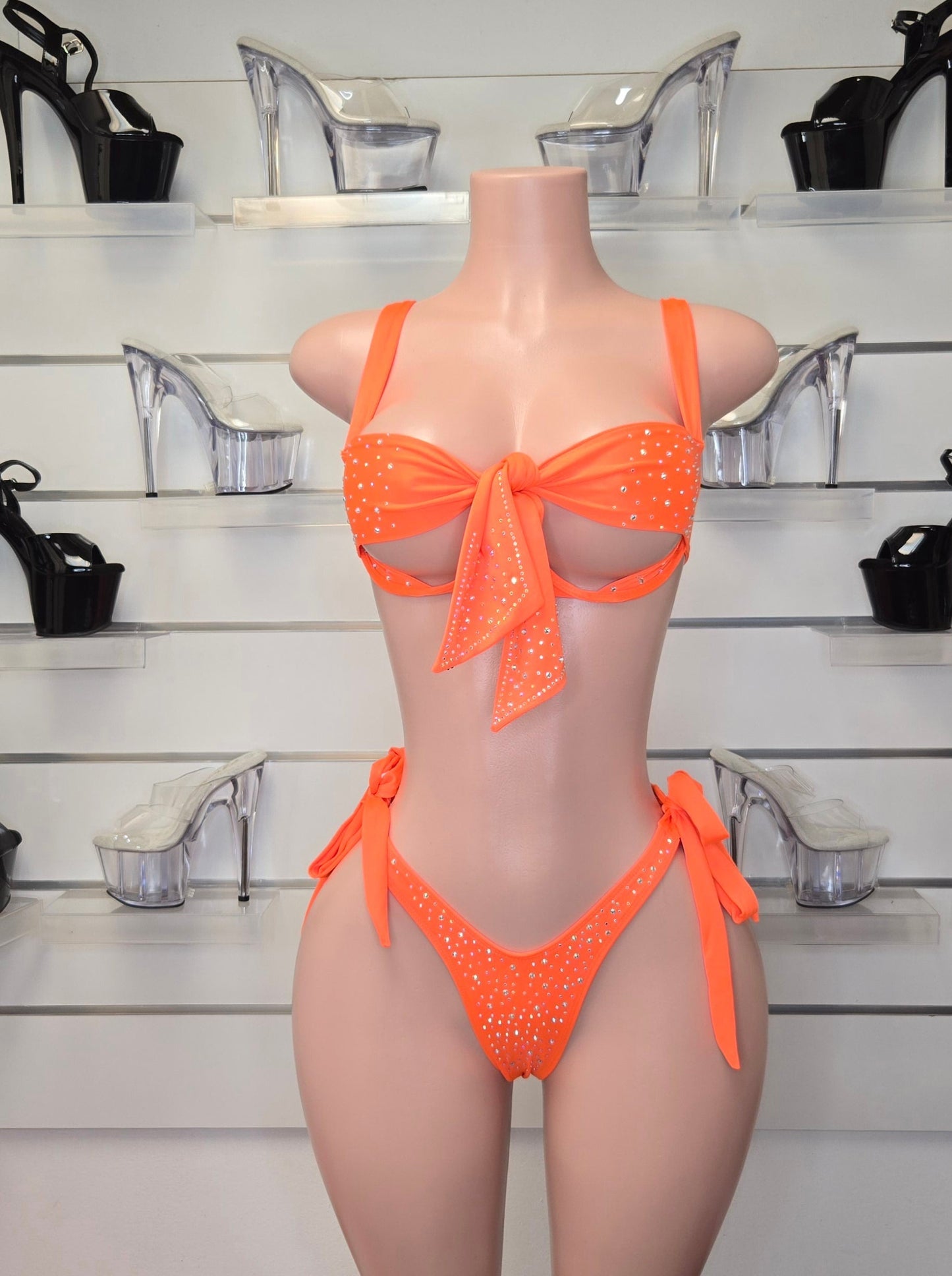 10B Set Moño With Stones