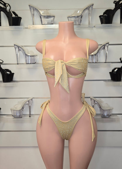 10A Set Moño With Stones